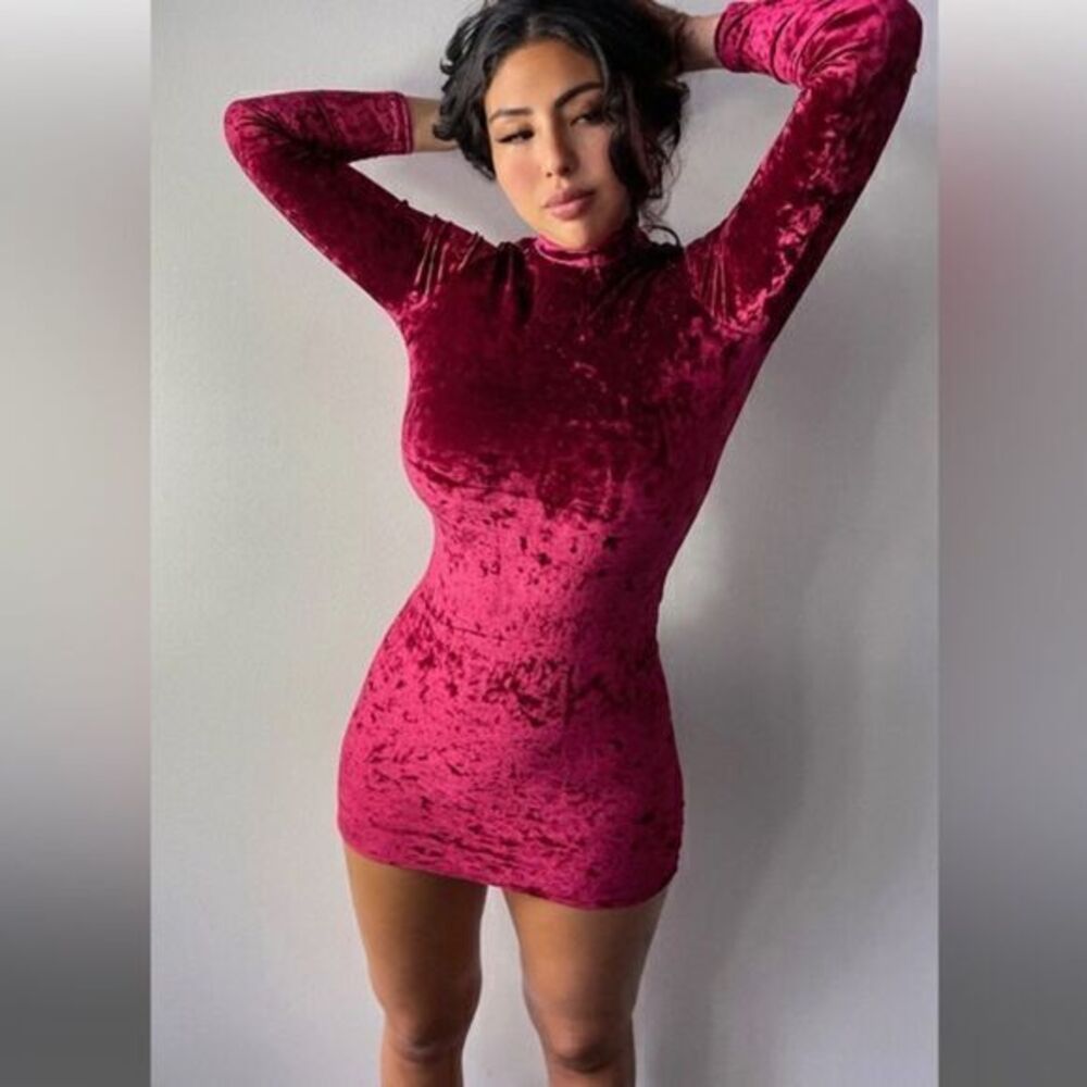Crushing It Velvet Mini Dress - Wine size Large REFFNB